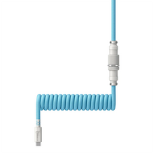 Cargar imagen en el visor de la galería, Cable en Espiral HyperX USB-C Azul Claro - Blanco